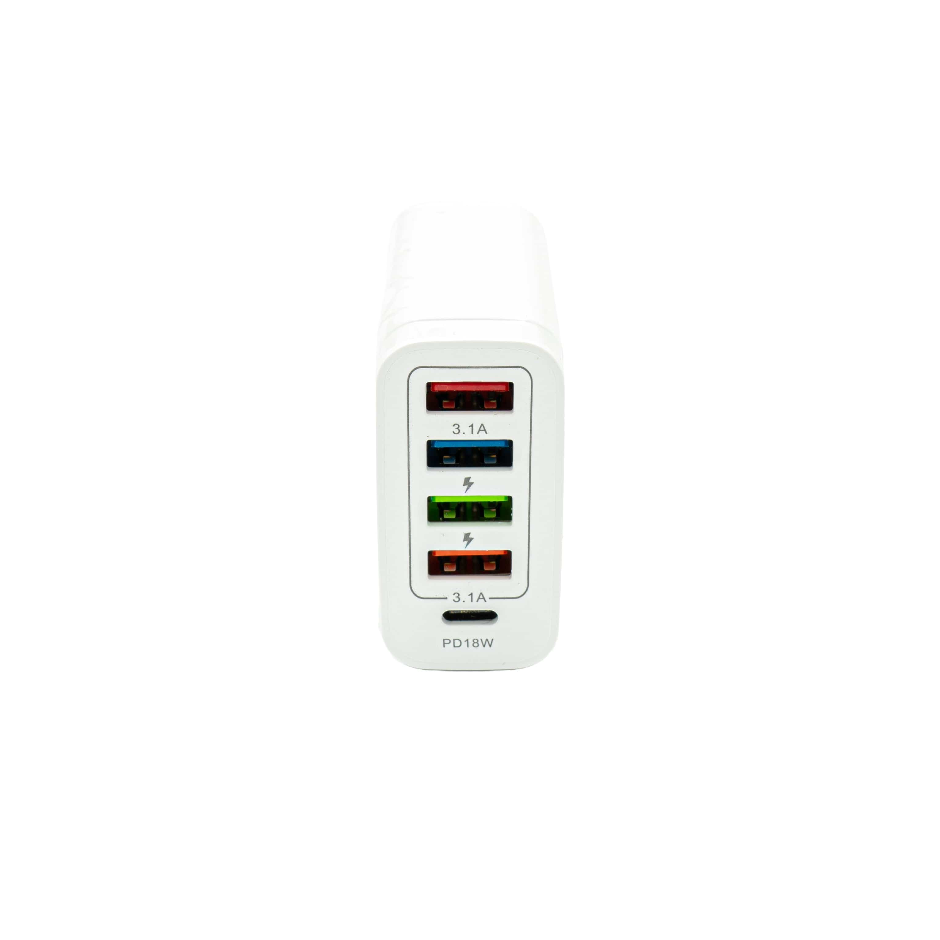 Weisser Fastcharger mit vier USB-A Anschlüssen und einem USB-C Anschluss von vorne