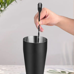 Schwarzes Cocktail Shaker-Set in einem Mix-Beispiel
