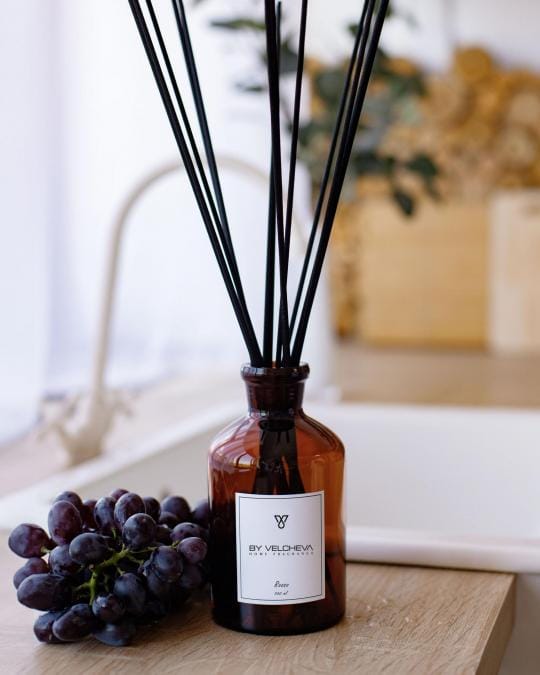 By Velcheva Diffusore Mikado Rosso – 125 ml, uva rossa, bacche e legno di betulla